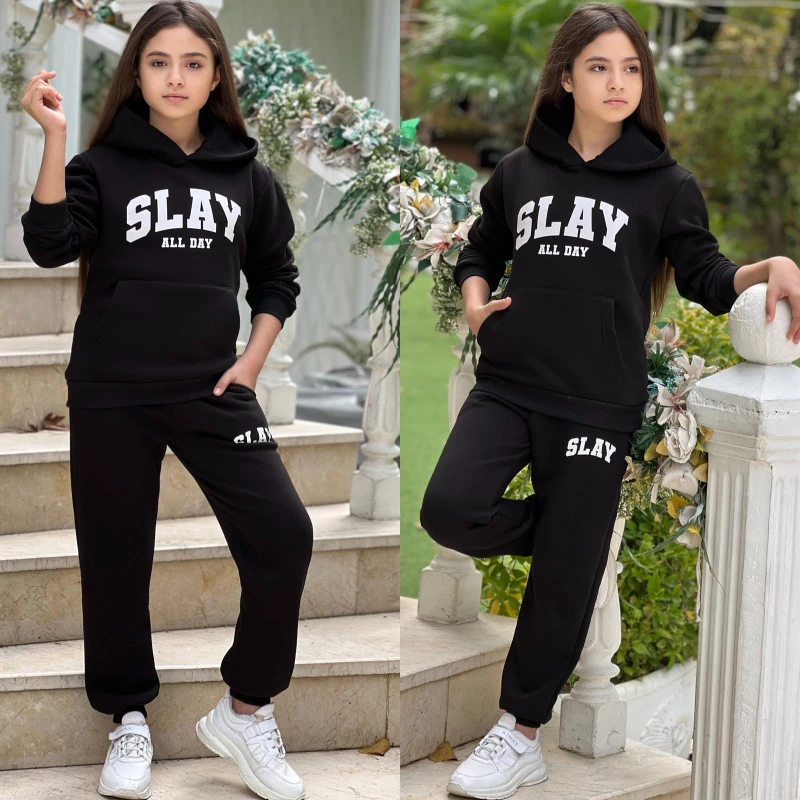 Kapşonlu ikili takım 