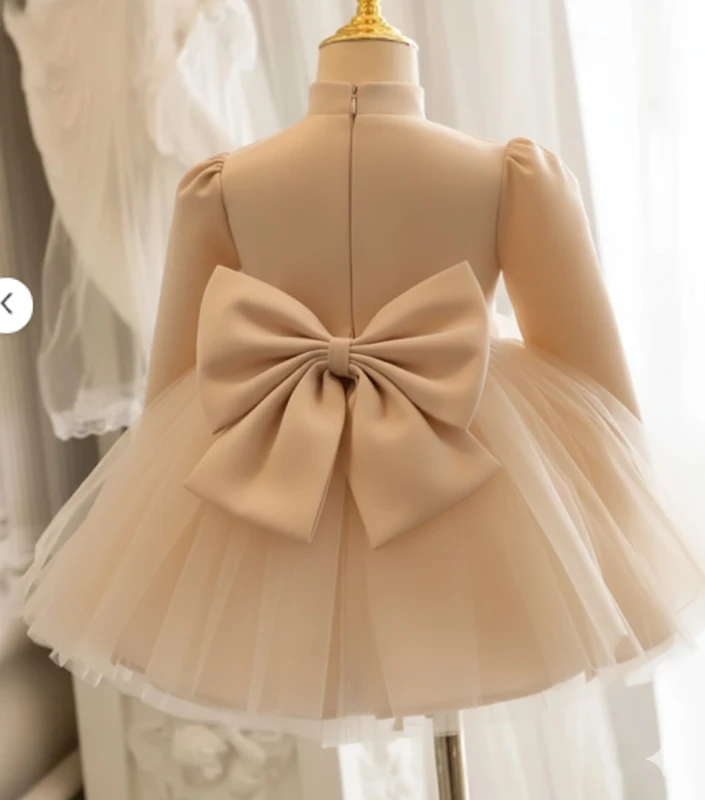 Fiyonk detaylı elbise 