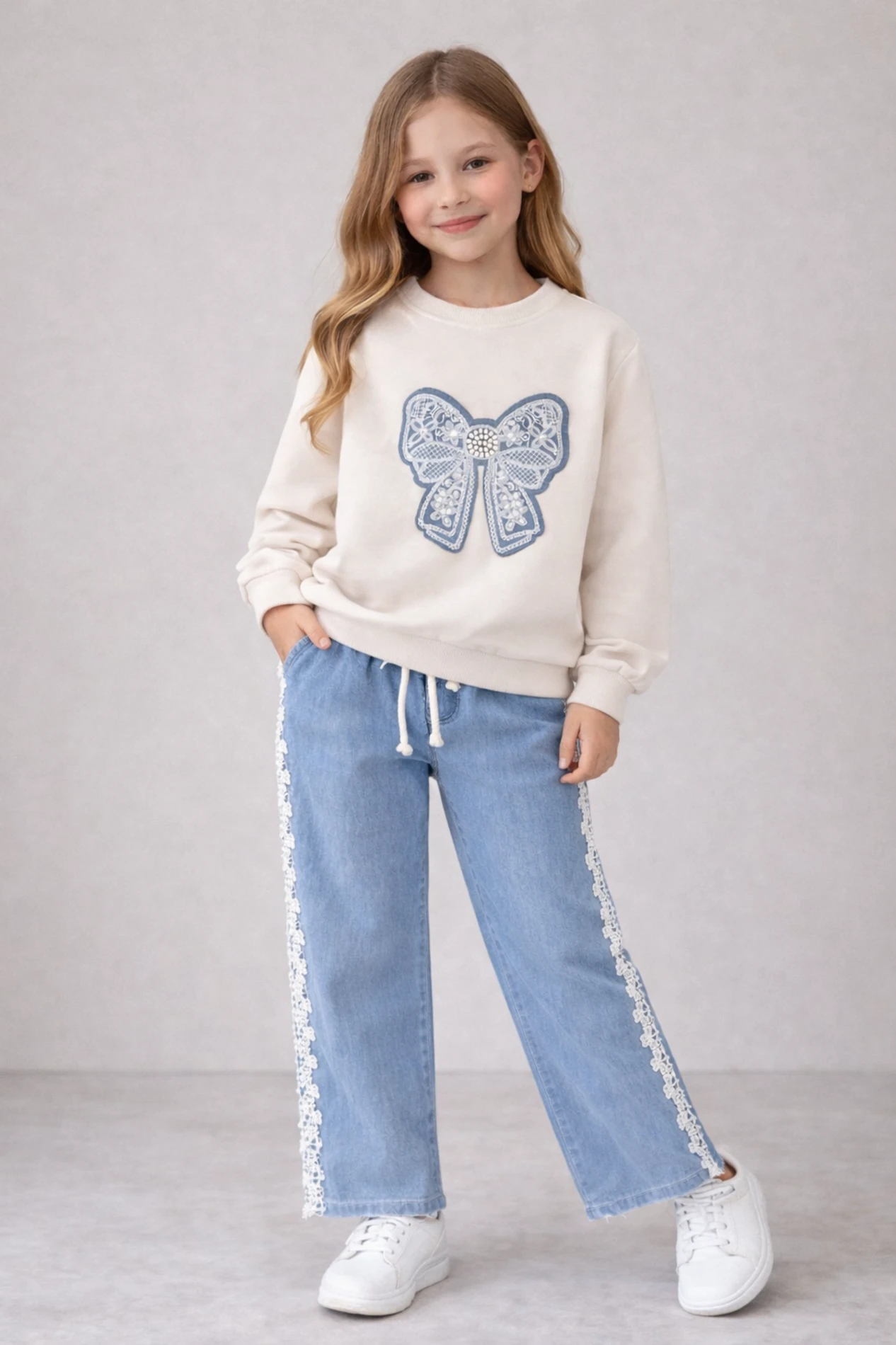 Fiyonk işlemeli kotlu takım 