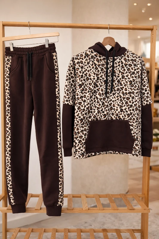 Polarlı leoparlı ikili takım 